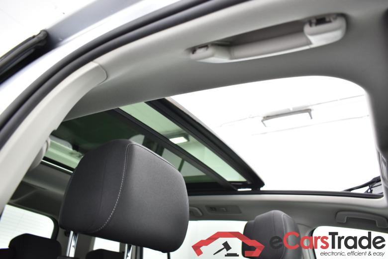 Volkswagen Touran 1.6 TDi Highline 7PL Pano Navi Leather-Alcantara Klima PDC ... #6