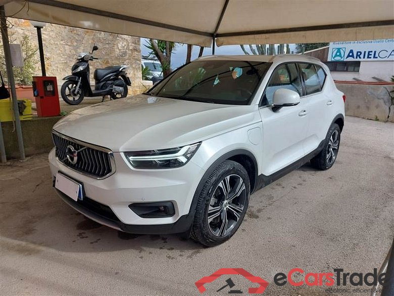 Volvo 218 VOLVO XC40 / 2017 / 5P / SUV T5 PLUG-IN HYBRID AUTO RECHARGE INSCR. #1