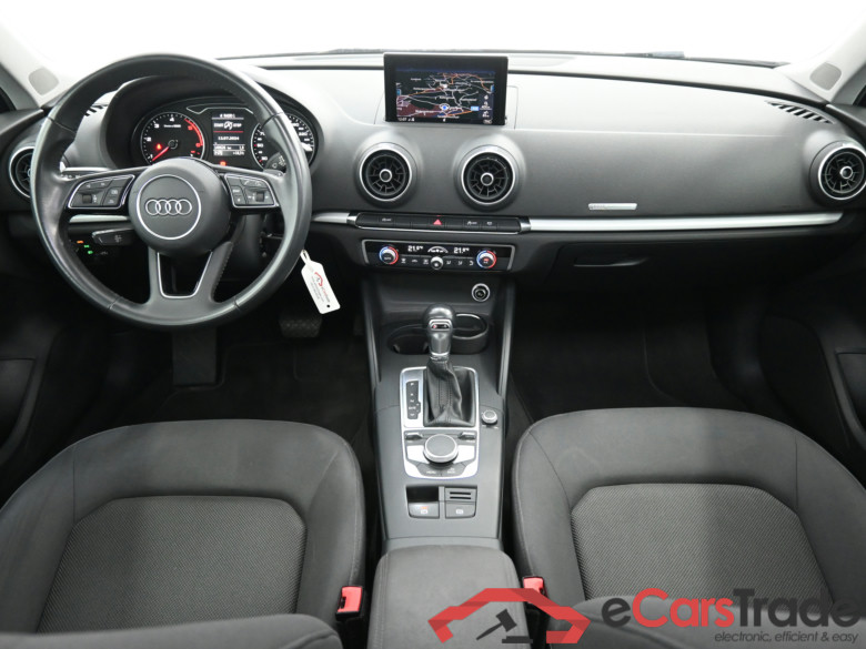 Audi A3 SB 1.6 TDi Aut. Pano LED-Xenon Navi Klima PDC ... #6