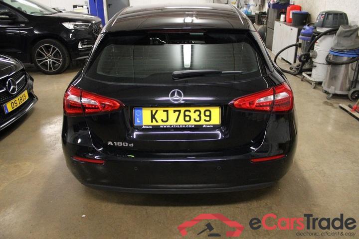 Mercedes A 180d Aut. Widescreen Navi KeylessGo Camera Klima PDC ... #4
