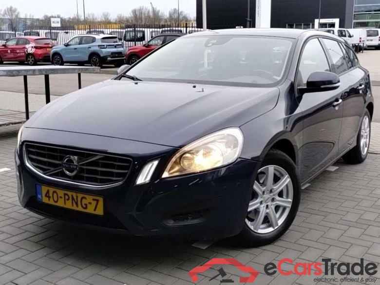 VOLVO V60 2.0 D3 Kinetic