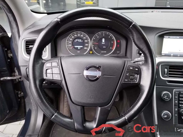 VOLVO V60 2.0 D3 Kinetic #5