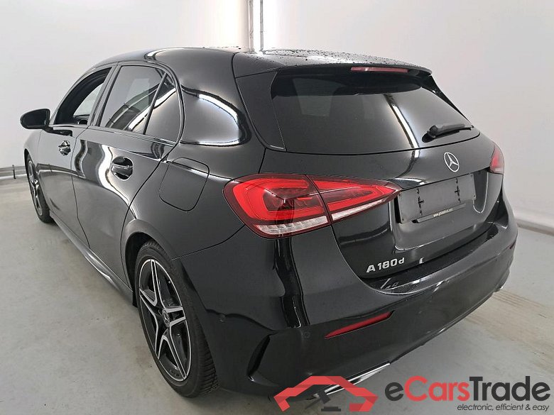 MERCEDES-BENZ CLASSE A DIESEL (W177) A 180 d Business Solution AMG Line Night #4