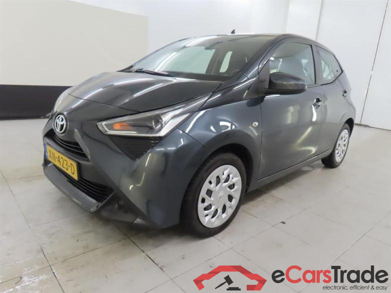 TOYOTA Aygo 1.0 VVT-i x-play