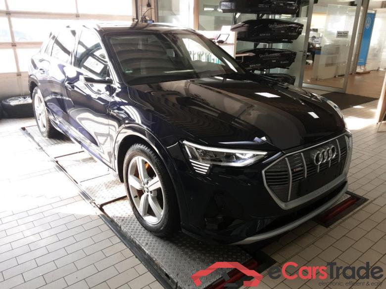 Audi 55 quattro S line E-tron #2