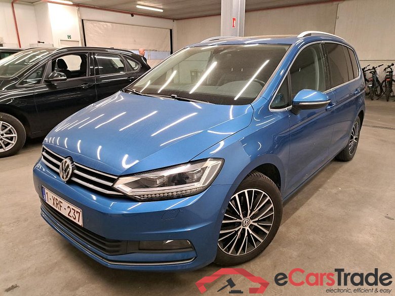 VOLKSWAGEN - VW  TOURAN TSi 150PK DSG Highline With Vienna Leather & NAv Discover Media & Winter & Rear Camera & Travel Assist & Park Assist & Power Foldable Trailer Hook  * PETROL *