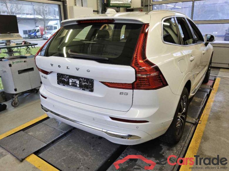 Volvo XC60 (03.2017->) DE - SUV5 B5 (Benzin) 2WD EU6d, Inscription Mild-Hybrid (EURO 6d), (Facelift) 2021 - 2022 #3