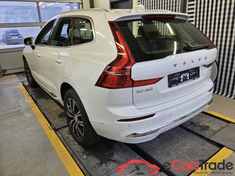 Volvo XC60 (03.2017->) DE - SUV5 B5 (Benzin) 2WD EU6d, Inscription Mild-Hybrid (EURO 6d), (Facelift) 2021 - 2022 #4