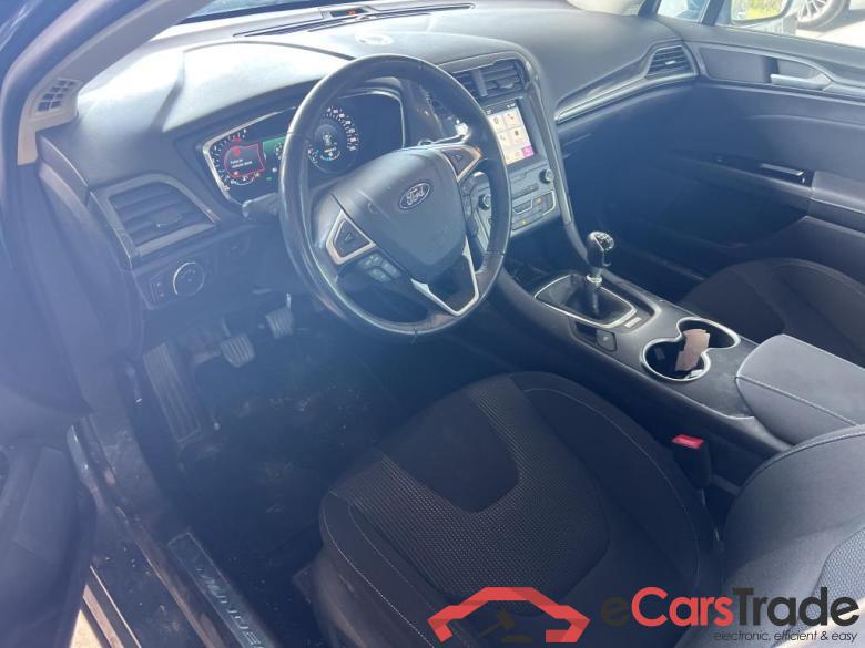 Ford 2.0 TDCi 110kW (150CV) Titanium 235 FORD Mondeo / 2014 / 5P / berlina con portón 2.0 TDCi 110kW (150CV) Titanium 235 #3