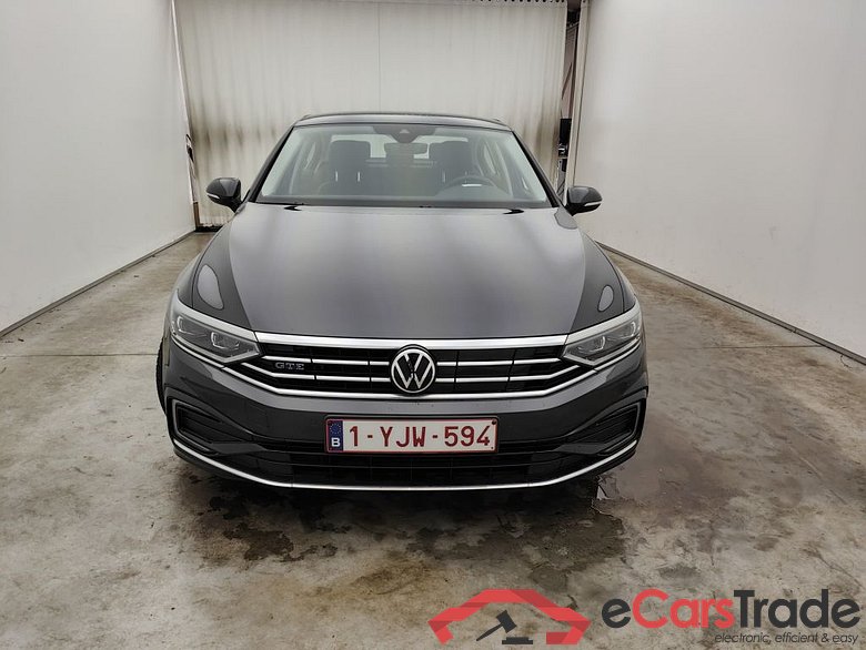 Volkswagen Passat 1.4 TSI GTE Business DSG 4d #1
