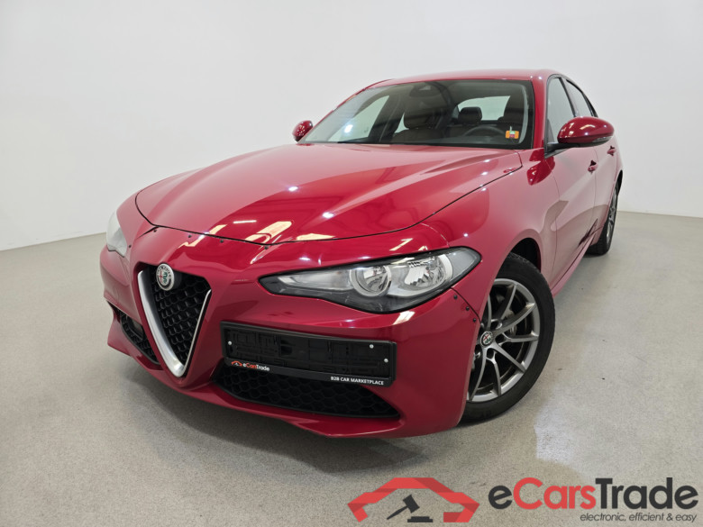 Alfa Romeo Giulia 2.2d Super Navi Leather KeylessGo Klima PDC ...