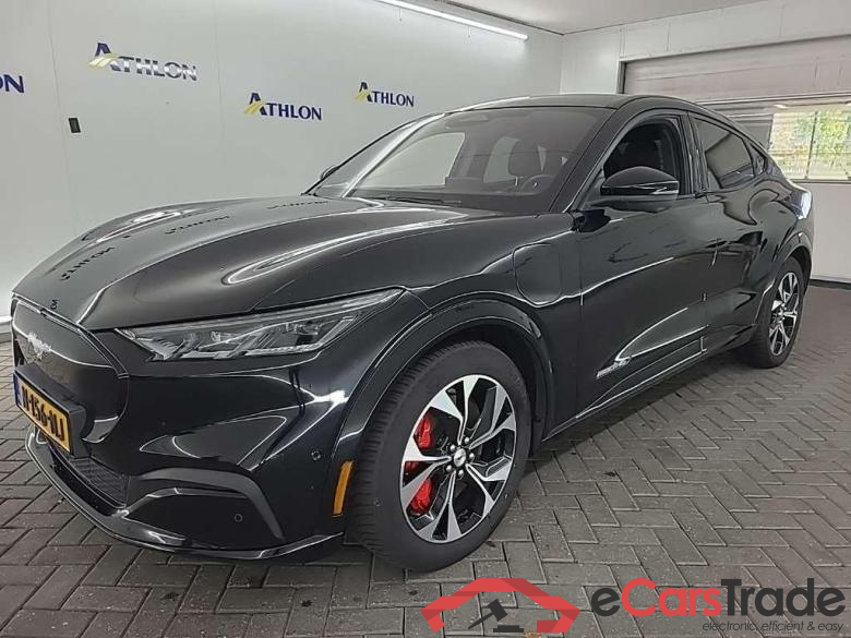 FORD Mustang Mach-E 98kWh Extended Range AWD auto 5D 258kW