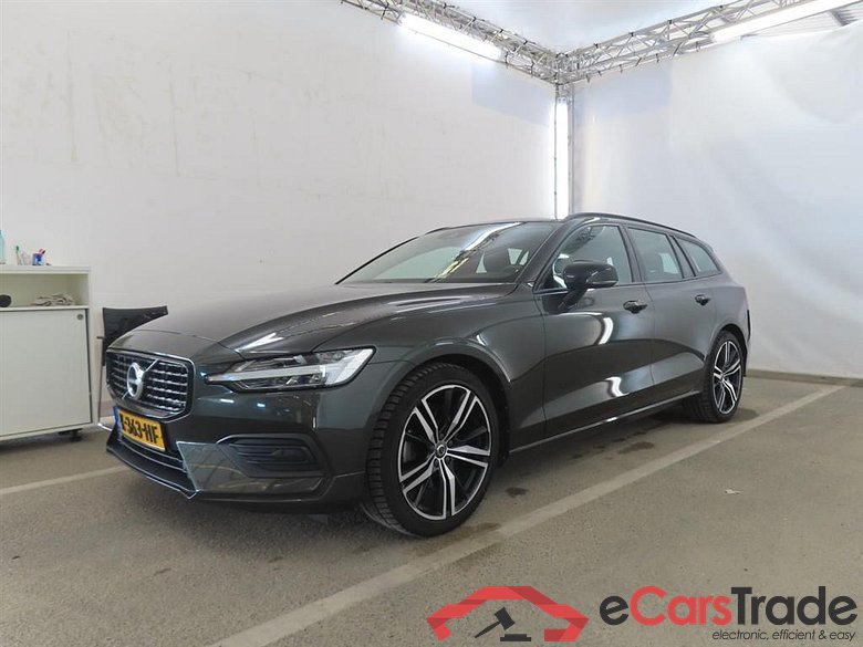 VOLVO V60 2.0 B3 Momentum