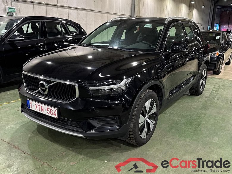 VOLVO XC40 DIESEL 2.0 D3 Momentum Pro