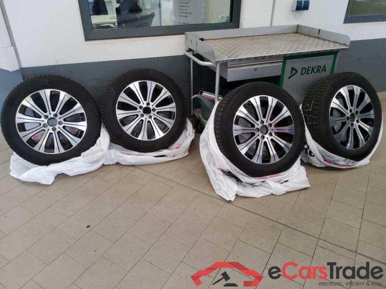 Mercedes-Benz EQB -Klasse (BM 243)(11.2021->) DE - SUV5 250, AMG Line, 2022 - 2023 #5