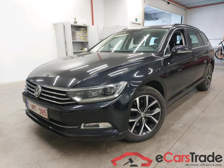 VOLKSWAGEN - VW  PASSAT VARIANT TDI 120PK DSG-7 Comfortline Business & Trailer Hook
