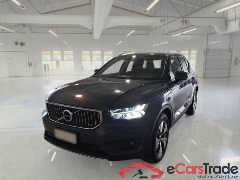 Volvo 235 VOLVO XC40 / 2017 / 5P / SUV T4 PLUG-IN HYBRID AUTO RECH INSCRIP EXPR