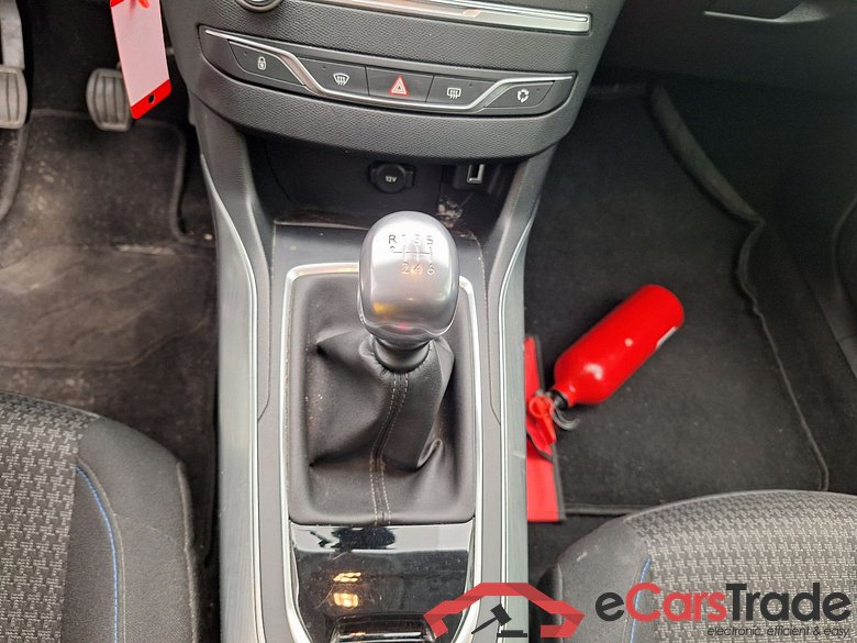 Peugeot, 308 FL'17, Peugeot 308 1.2 PureTech 110 S&S Style 5d