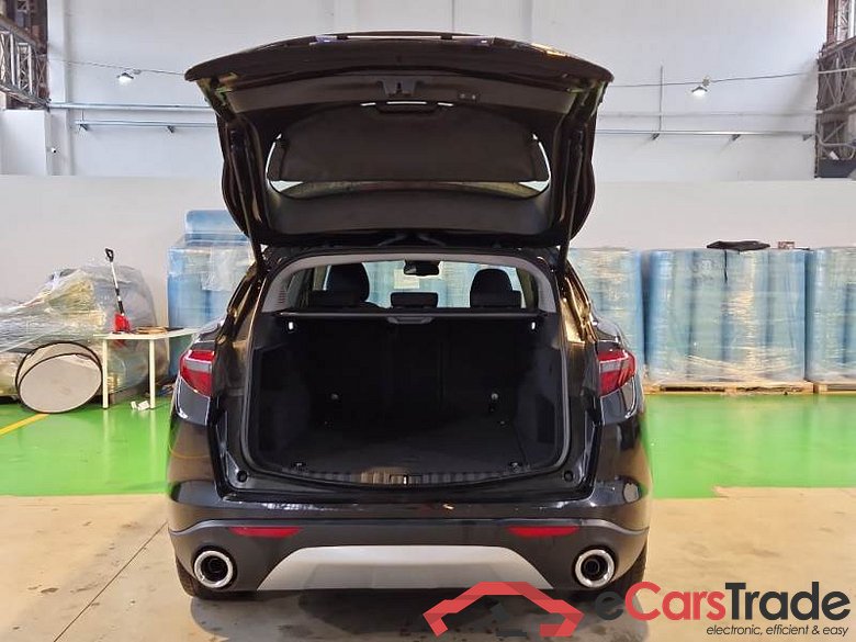 AlfaRomeo 64 ALFA ROMEO STELVIO / 2017 / 5P / SUV 2.2 TURBO DIESEL 160CV BUSINESS AT8 RWD #5