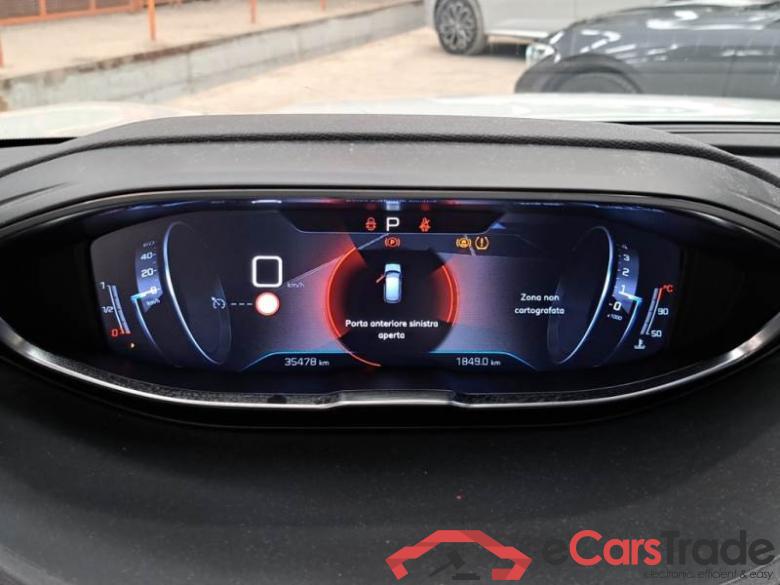 Peugeot 57 PEUGEOT 3008 / 2016 / 5P / SUV BLUEHDI 130 EAT8 SeS BUSINESS #4