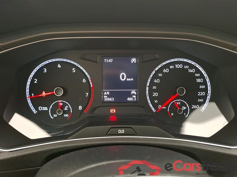 Volkswagen 1.0 TSI 110 LOUNGE BUSINESS VOLKSWAGEN T-Roc / 2017 / 5P / SUV 1.0 TSI 110 LOUNGE BUSINESS #6