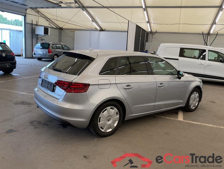 AUDI A3 Sportback Audi A3 Sportback Ambiente 1.6 TDI  81(110) kW(ch) 6 vitesses #2