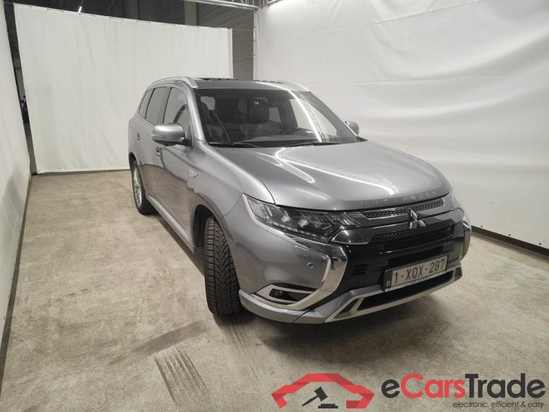 Mitsubishi Outlander 2.4 PHEV 4WD Instyle SDA AT 5d #2