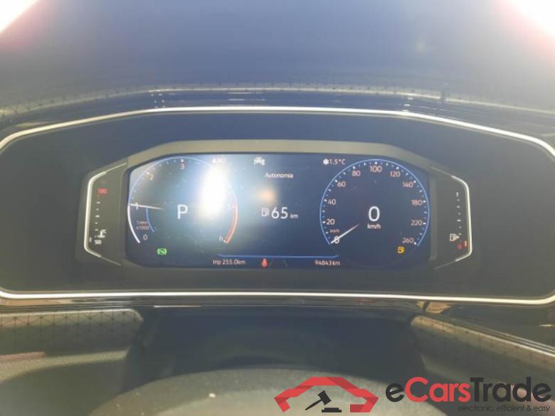 Volkswagen 17 VOLKSWAGEN T-CROSS / 2019 / 5P / SUV 1.6 TDI SCR ADVANCED BMT DSG #4