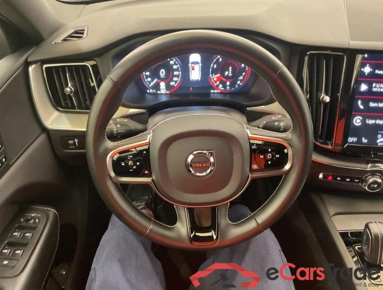 VOLVO XC60 2.0 B4 MHEV R-Design #3