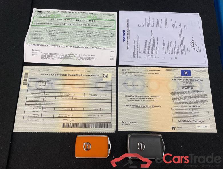 VOLVO XC60 2.0 B4 MHEV R-Design #4