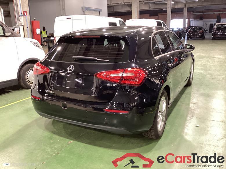 MERCEDES-BENZ CLASS A DIESEL (W177) A 180 d Business Solution #4