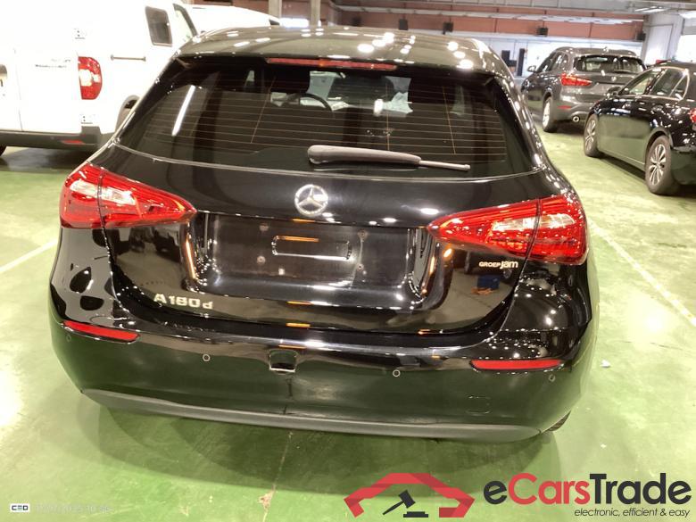 MERCEDES-BENZ CLASS A DIESEL (W177) A 180 d Business Solution #5