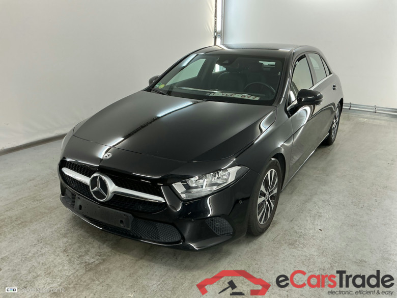 Mercedes A160d Navi 1/2 Sport-Leather KeylessGo Klima PDC ...