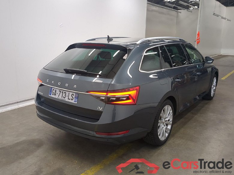 Superb Break Style iV 1.4 TSI Hybrid 220CV BVA6 E6d #3