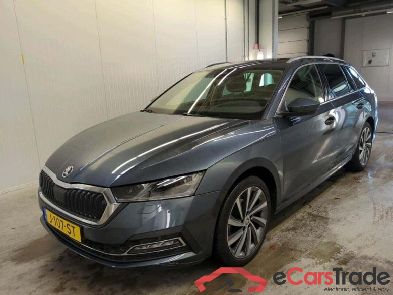 SKODA Octavia Combi 1.5 TSI First Edit.