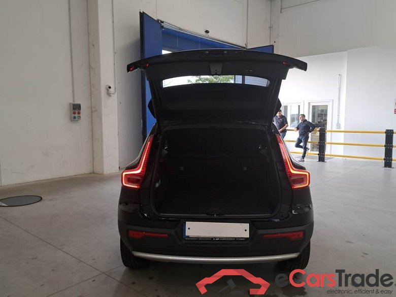 VOLVO XC40 / 2021 / 5P / SUV T5 RECHARGE PLUG-IN AUTO PLUS BRIGHT #5