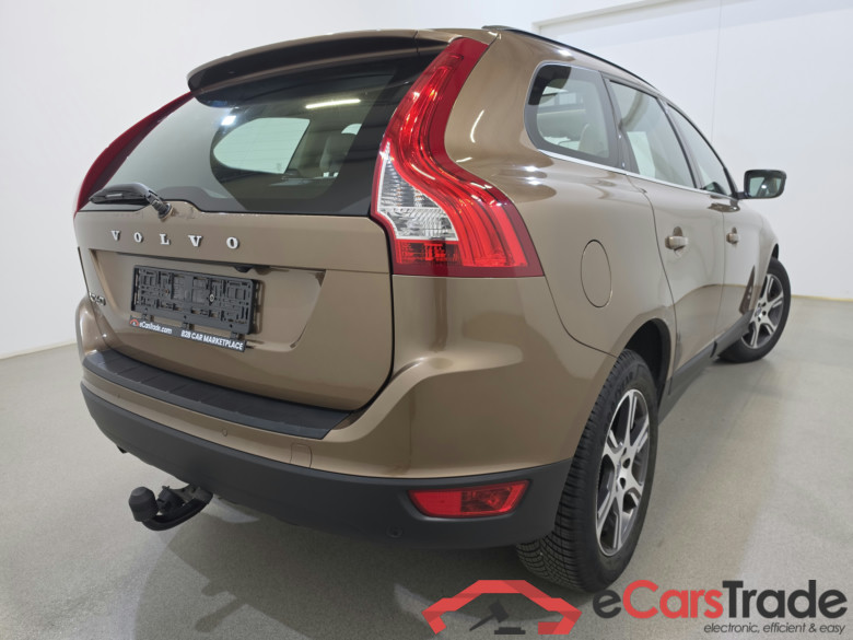Volvo XC60 2.0 D3 Summum Aut. Pano Navi Leather KeylessGo Camera Klima PDC ... #4