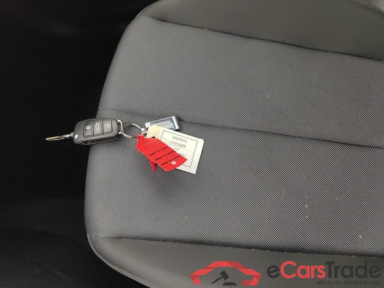 AUDI Q2 - 2021 35 TFSI S tronic (MY23) 5d #4