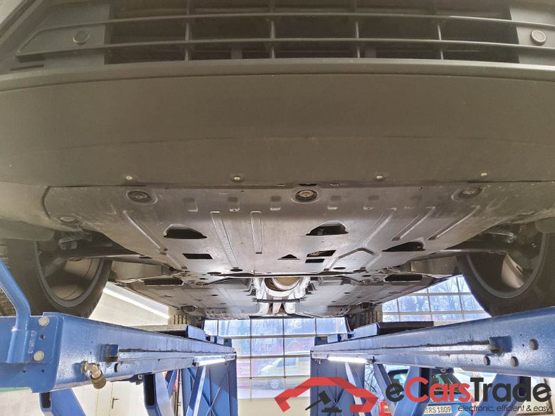 Volvo XC40 (2017->) DE - SUV5 B4 2WD EU6d, Plus Dark (EURO 6d), (Facelift) 2022 - 2024 #5