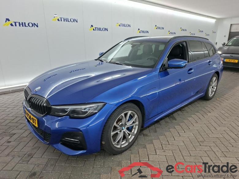 BMW 3-serie Touring 330e 5D 215kW #1
