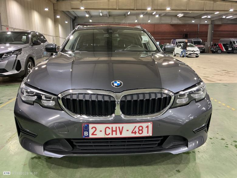 BMW 318d Aut. LED-Xenon LC-Pro Navi KeylessGo Klima PDC ... #3