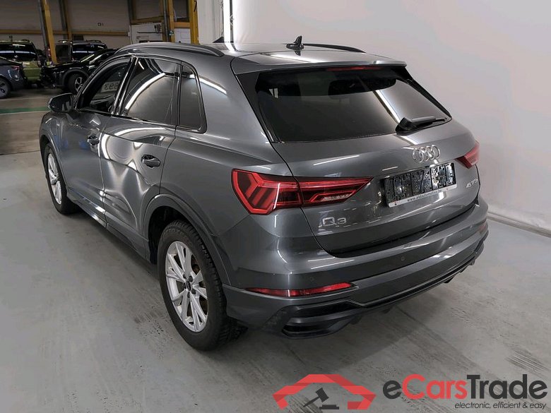 AUDI Q3 1.4 45 TFSI E S TRONIC S LINE #3