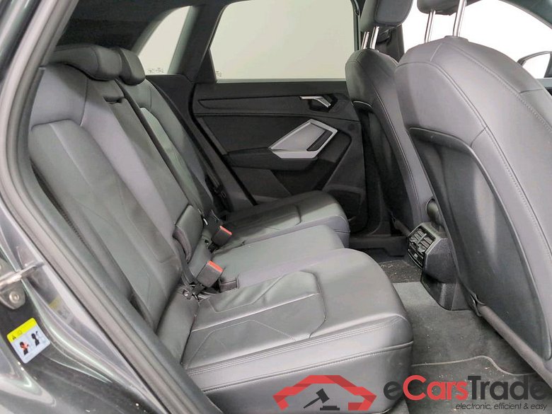 AUDI Q3 1.4 45 TFSI E S TRONIC S LINE #6