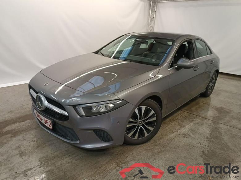 Mercedes-Benz A-Klasse Limousine A 180d Business Solution Aut. 4d