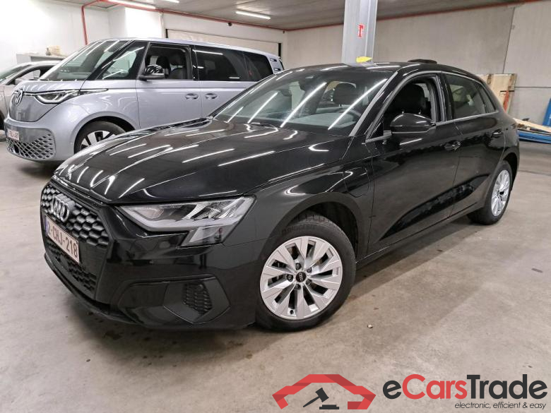 AUDI - AUD A3 SB 40 TFSI e 204PK Attraction Pack Business Plus  * HYBRID *