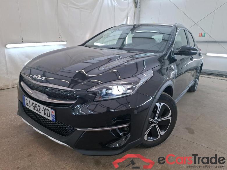 KIA XCeed / 2022 / 5P / Crossover 1.6 GDI PHEV ACTIVE BUS DCT6 #1
