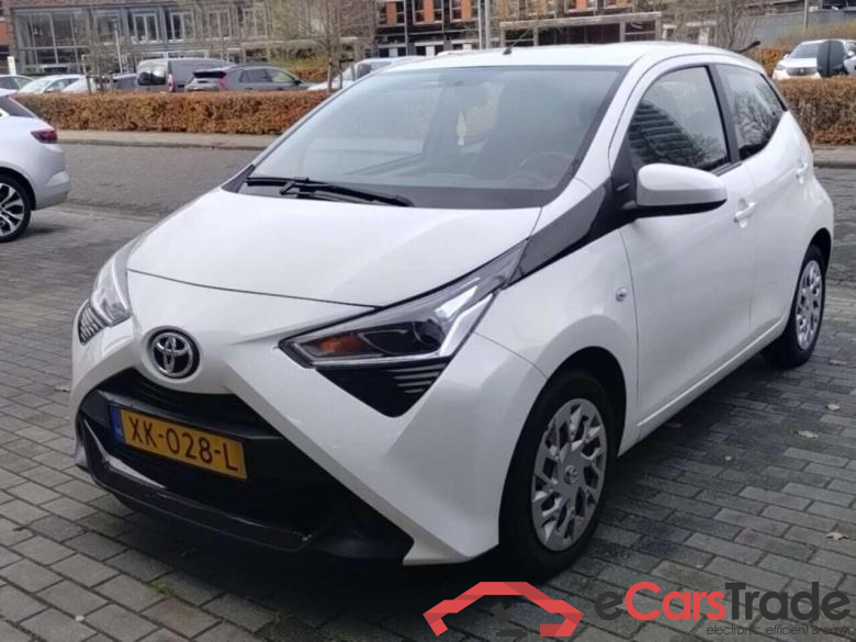TOYOTA Aygo 1.0 VVT-i x-play