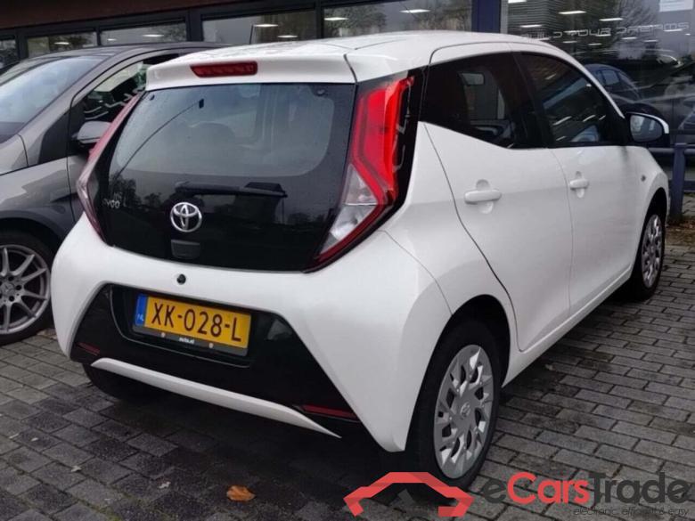 TOYOTA Aygo 1.0 VVT-i x-play #4
