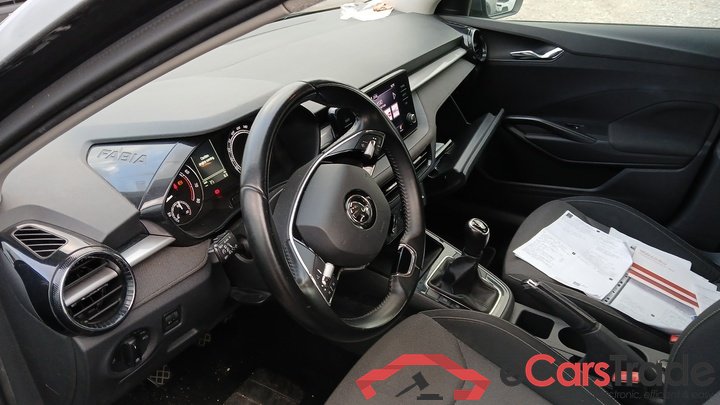 Skoda Fabia 1.0 MPI Ambition LED Display Klima PDC ... #5