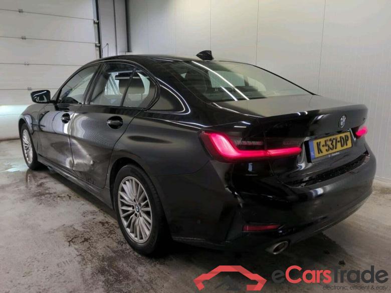 BMW 3-serie 318i Executive Ed. #6